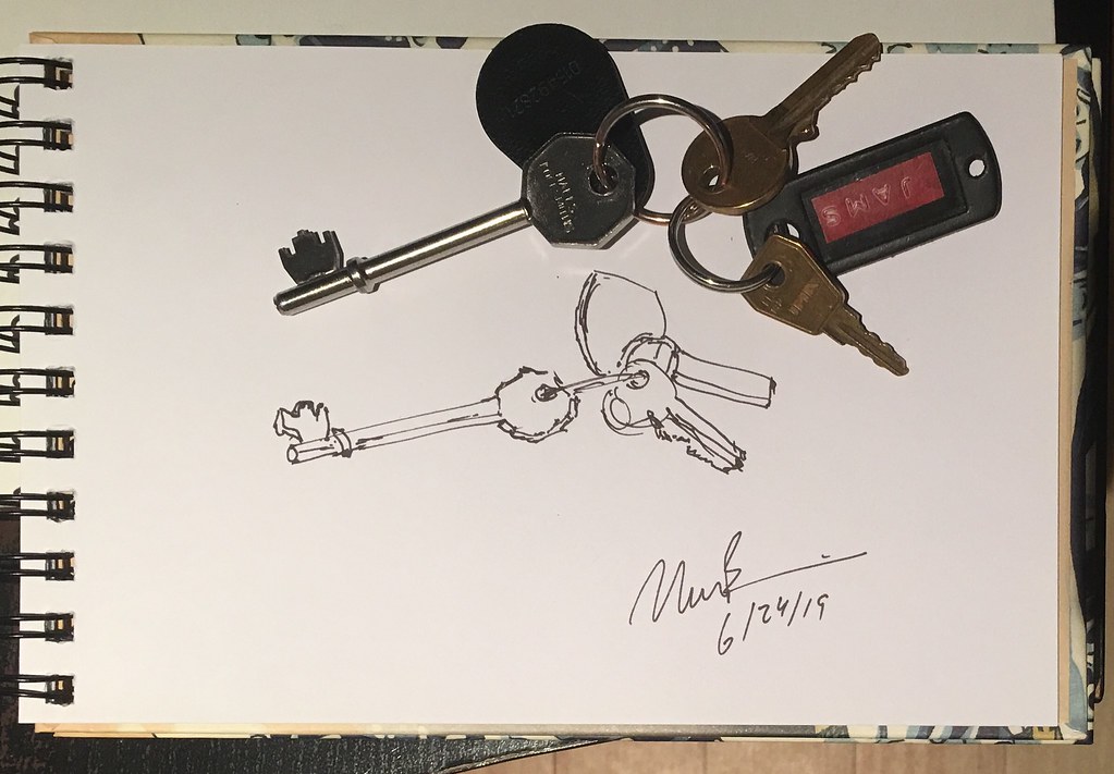 Clés d'appartement remises par un service de conciergerie Airbnb à l'arrivée d'un voyageur